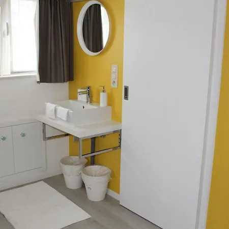 Saffels Nest 3*